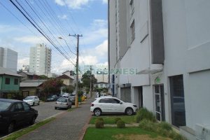 Loja com 52m², 2 vagas, no bairro Panazzolo em Caxias do Sul para Comprar