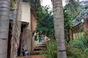 Casa com 300m², 6 dormitórios, 2 vagas, no bairro Rio Branco em Caxias do Sul para Comprar