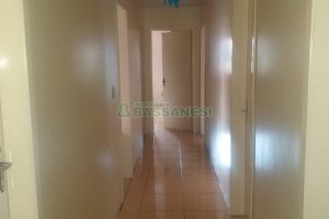 Casa com 162m², 4 dormitórios, 4 vagas, no bairro Santa Catarina em Caxias do Sul para Comprar