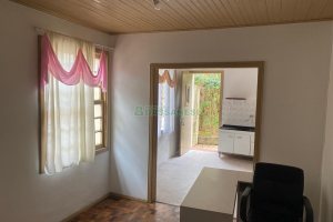 Casa com 100m², 2 dormitórios, no bairro Rio Branco em Caxias do Sul para Alugar