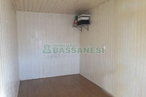 Casa com 80m², 2 dormitórios, 1 vaga, no bairro Planalto em Caxias do Sul para Comprar
