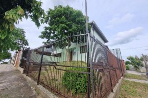 Casa com 130m², 3 dormitórios, 2 vagas, no bairro Santa Lúcia em Caxias do Sul para Alugar