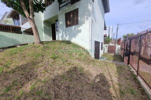Casa com 130m², 3 dormitórios, 2 vagas, no bairro Santa Lúcia em Caxias do Sul para Alugar