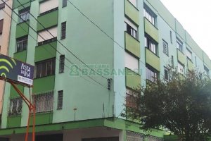 Apto Mobiliado com 70m², 1 dormitório, 1 vaga, no bairro Centro em Caxias do Sul para Alugar