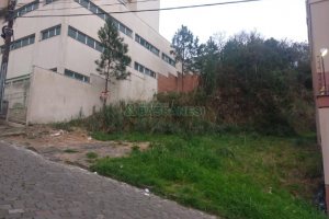 Terreno com 360m², no bairro Charqueadas em Caxias do Sul para Comprar