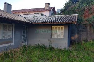 Casa com 200m², 3 dormitórios, 2 vagas, no bairro Colina Sorriso em Caxias do Sul para Comprar