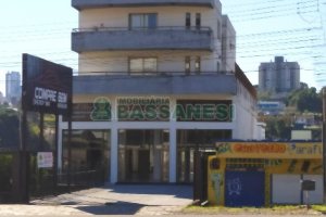 Loja com 564m², 1 vaga, no bairro Cristo Redentor em Caxias do Sul para Alugar