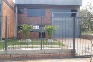 Pavilhão com 330m², no bairro Diamantino em Caxias do Sul para Comprar