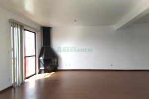Apartamento com 189m², 3 dormitórios, 2 vagas, no bairro Centro em Caxias do Sul para Comprar
