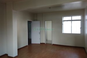 Sala com 41m², no bairro Centro em Caxias do Sul para Comprar