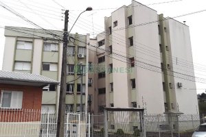 Apto Mobiliado com 74m², 2 dormitórios, 1 vaga, no bairro Sagrada Família em Caxias do Sul para Comprar