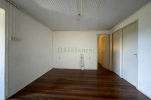 Casa com 108m², 3 dormitórios, 1 vaga, no bairro Santa Corona em Caxias do Sul para Comprar
