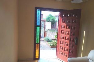 Casa com 60m², 5 dormitórios, 1 vaga, no bairro Santa Lúcia em Caxias do Sul para Comprar