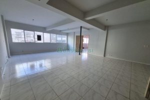 Sala com 75m², 1 vaga, no bairro Centro em Caxias do Sul para Alugar ou Comprar
