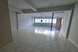 Sala com 75m², 1 vaga, no bairro Centro em Caxias do Sul para Alugar ou Comprar