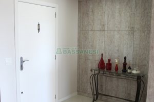 Apto Mobiliado com 153m², 3 dormitórios, 2 vagas, no bairro Lourdes em Caxias do Sul para Comprar