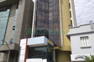 Loja com 270m², no bairro São Pelegrino em Caxias do Sul para Alugar ou Comprar