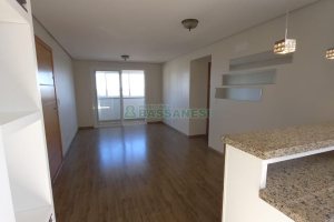 Apartamento com 91m², 3 dormitórios, 2 vagas, no bairro Kayser em Caxias do Sul para Comprar