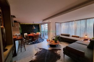 Apartamento com 129m², 2 dormitórios, 2 vagas, no bairro Vila Horn em Caxias do Sul para Comprar