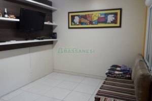 Sobrado com 94m², no bairro Charqueadas em Caxias do Sul para Comprar