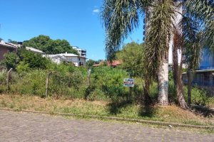 Terreno com 360m², no bairro Jardim América em Caxias do Sul para Comprar