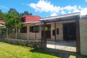 Casa com 143m², 3 dormitórios, 2 vagas, no bairro Desvio Rizzo em Caxias do Sul para Comprar