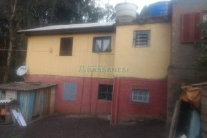 Casa com 160m², 3 dormitórios, no bairro Desvio Rizzo em Caxias do Sul para Comprar