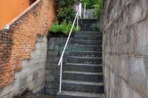 Casa com 149m², 2 dormitórios, 1 vaga, no bairro Santa Corona em Caxias do Sul para Comprar