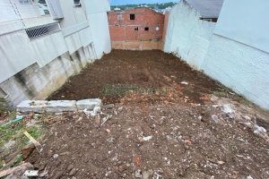 Terreno com 286m², no bairro Sagrada Família em Caxias do Sul para Comprar