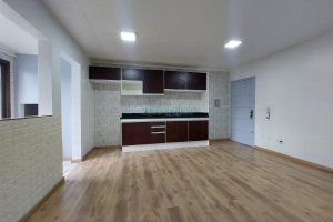 Apartamento com 74m², 2 dormitórios, 1 vaga, no bairro Centro em Caxias do Sul para Alugar