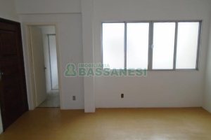 Sala com 41m², no bairro Centro em Caxias do Sul para Alugar