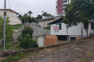 Terreno com 330m², no bairro Marechal Floriano em Caxias do Sul para Comprar