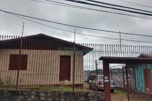 Casa com 100m², 3 dormitórios, no bairro Universitário em Caxias do Sul para Comprar