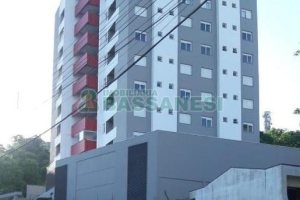 Apartamento com 69m², 2 dormitórios, 2 vagas, no bairro Lourdes em Caxias do Sul para Comprar