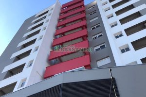 Apartamento com 69m², 2 dormitórios, 2 vagas, no bairro Lourdes em Caxias do Sul para Comprar