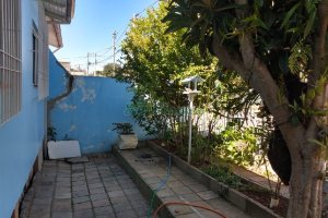 Casa com 75m², 4 dormitórios, 3 vagas, no bairro Santa Catarina em Caxias do Sul para Comprar