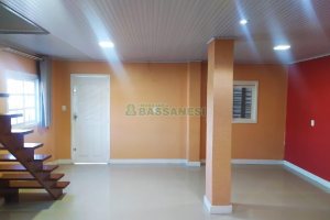 Casa com 113m², 3 dormitórios, 2 vagas, no bairro Planalto em Caxias do Sul para Comprar