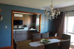 Casa com 338m², 3 dormitórios, 2 vagas, no bairro Arco Baleno em Caxias do Sul para Comprar