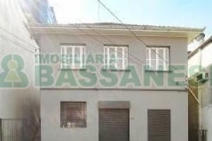 Casa com 80m², 2 dormitórios, no bairro Centro em Caxias do Sul para Alugar