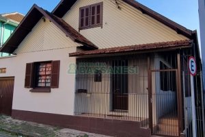 Casa com 100m², 5 dormitórios, no bairro Lourdes em Caxias do Sul para Comprar