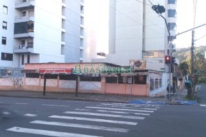 Terreno com 484m², no bairro Centro em Caxias do Sul para Alugar ou Comprar