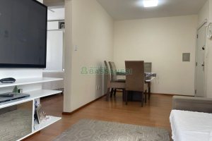 Apartamento com 62m², 2 dormitórios, 1 vaga, no bairro Centro em Caxias do Sul para Comprar