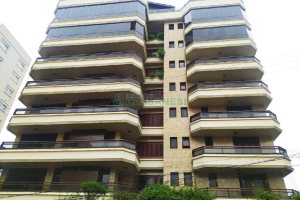 Apartamento com 243m², 4 dormitórios, 4 vagas, no bairro Centro em Caxias do Sul para Comprar