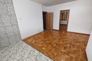 Apartamento, 3 dormitórios, 2 vagas, no bairro Centro em Caxias do Sul para Comprar