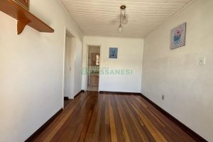 Casa com 98m², 3 dormitórios, 1 vaga, no bairro Esplanada em Caxias do Sul para Alugar