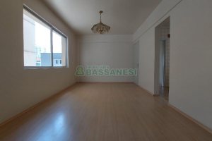 Apartamento com 45m², 2 dormitórios, no bairro São Pelegrino em Caxias do Sul para Alugar