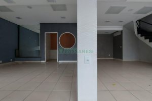 Loja com 142m², no bairro São Pelegrino em Caxias do Sul para Comprar