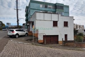 Casa com 100m², 3 dormitórios, no bairro Sagrada Família em Caxias do Sul para Comprar