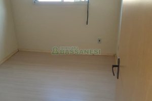 Apartamento com 52m², 2 dormitórios, 1 vaga, no bairro Desvio Rizzo em Caxias do Sul para Comprar