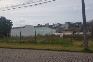 Terreno com 405m², no bairro Sanvitto em Caxias do Sul para Comprar